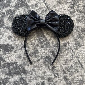 Minnie Mouse Black Sequin Mouse Ears Headband